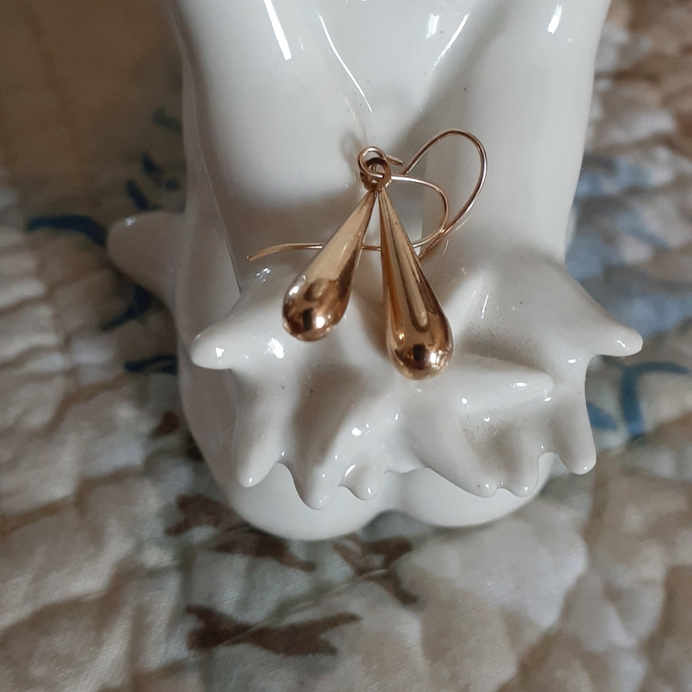 14 k Earrings PRICE DROP ! 💕💕💕
